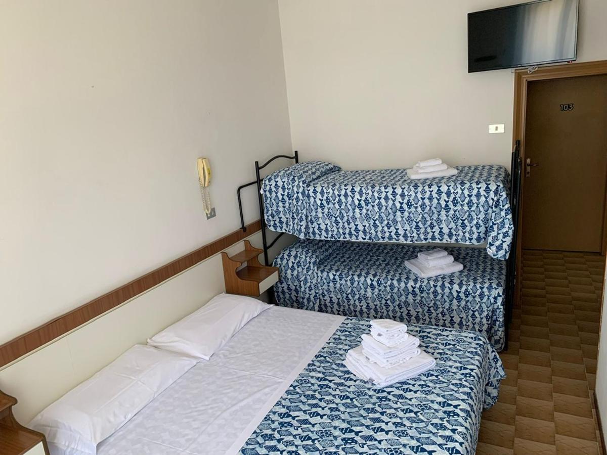 Hotel Estense Rimini Zewnętrze zdjęcie