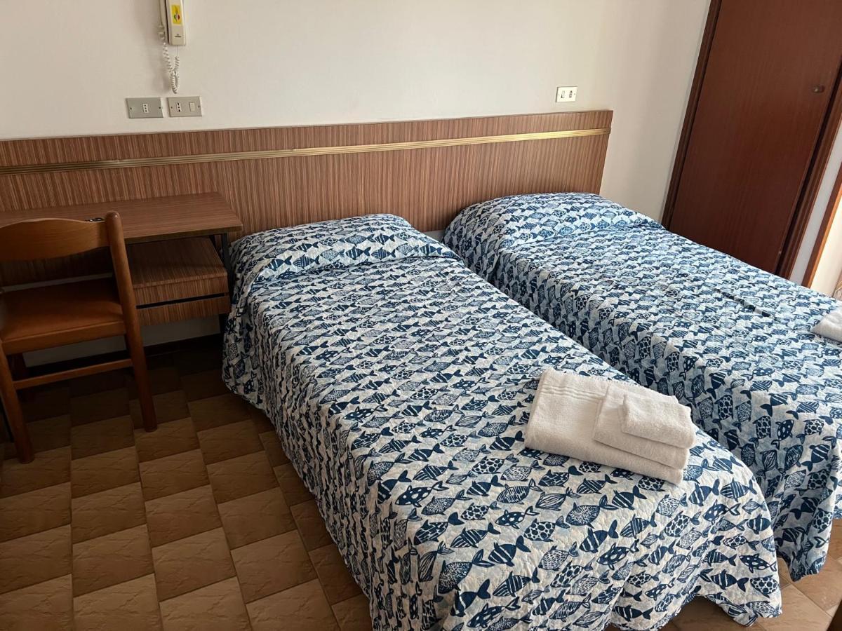 Hotel Estense Rimini Zewnętrze zdjęcie