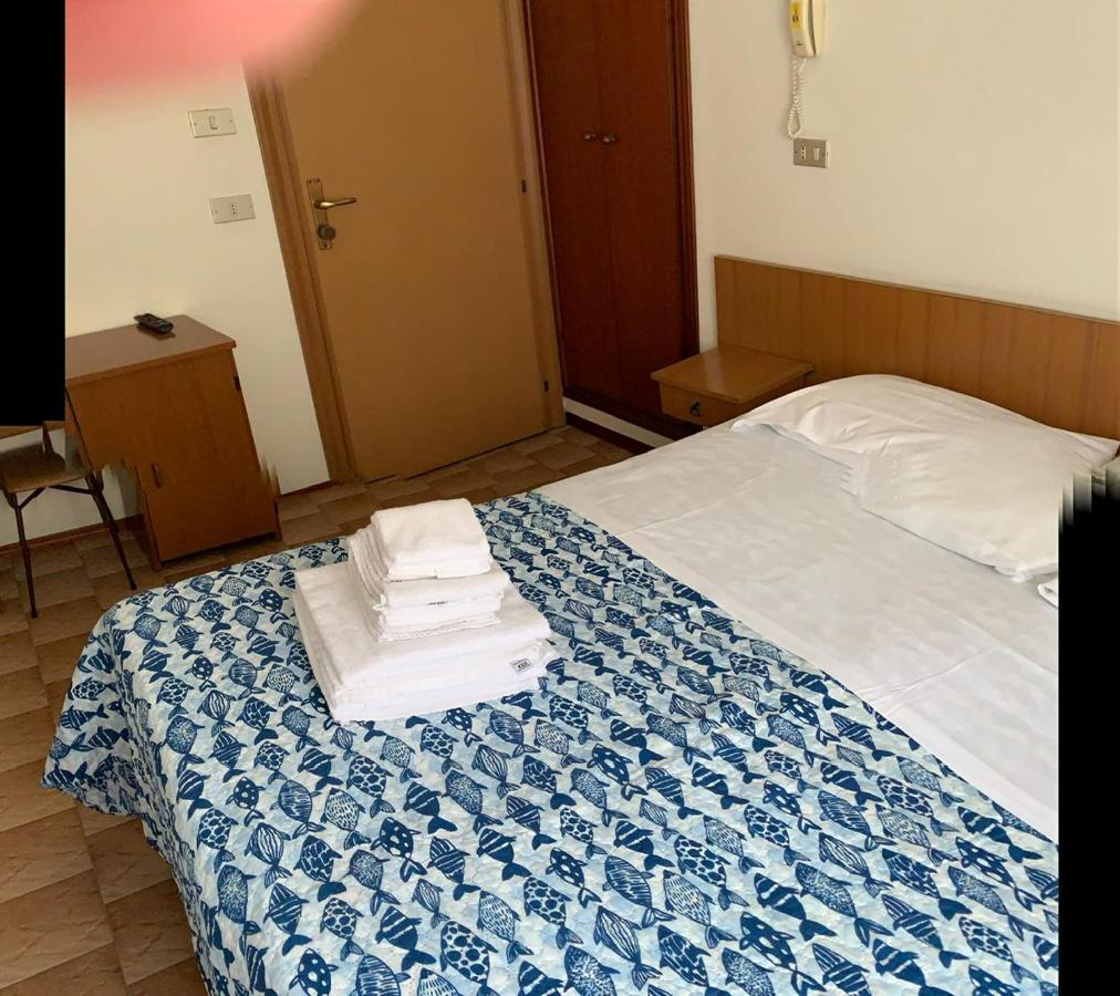 Hotel Estense Rimini Zewnętrze zdjęcie